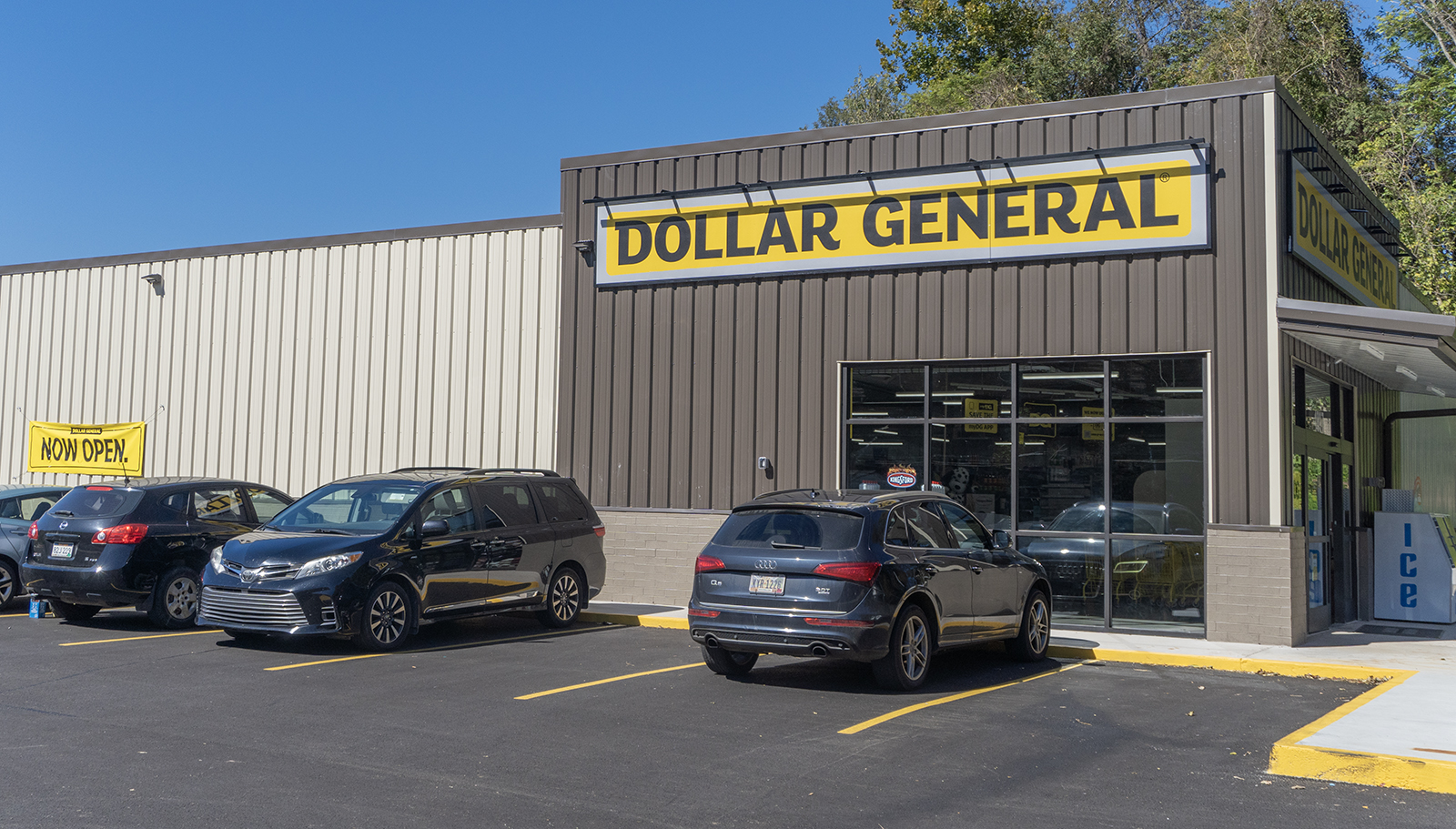 Dollar General open in Williamstown